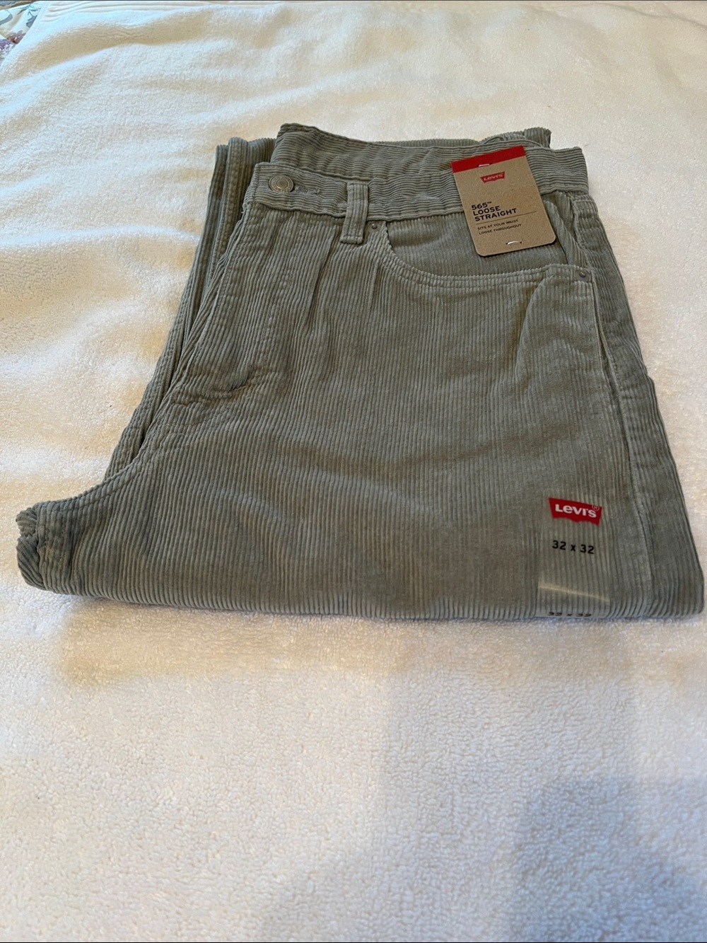 Levi’s 565 Loose Straight Gray (Limestone) 10W Cord Men’s Jeans - MSRP: 69.50